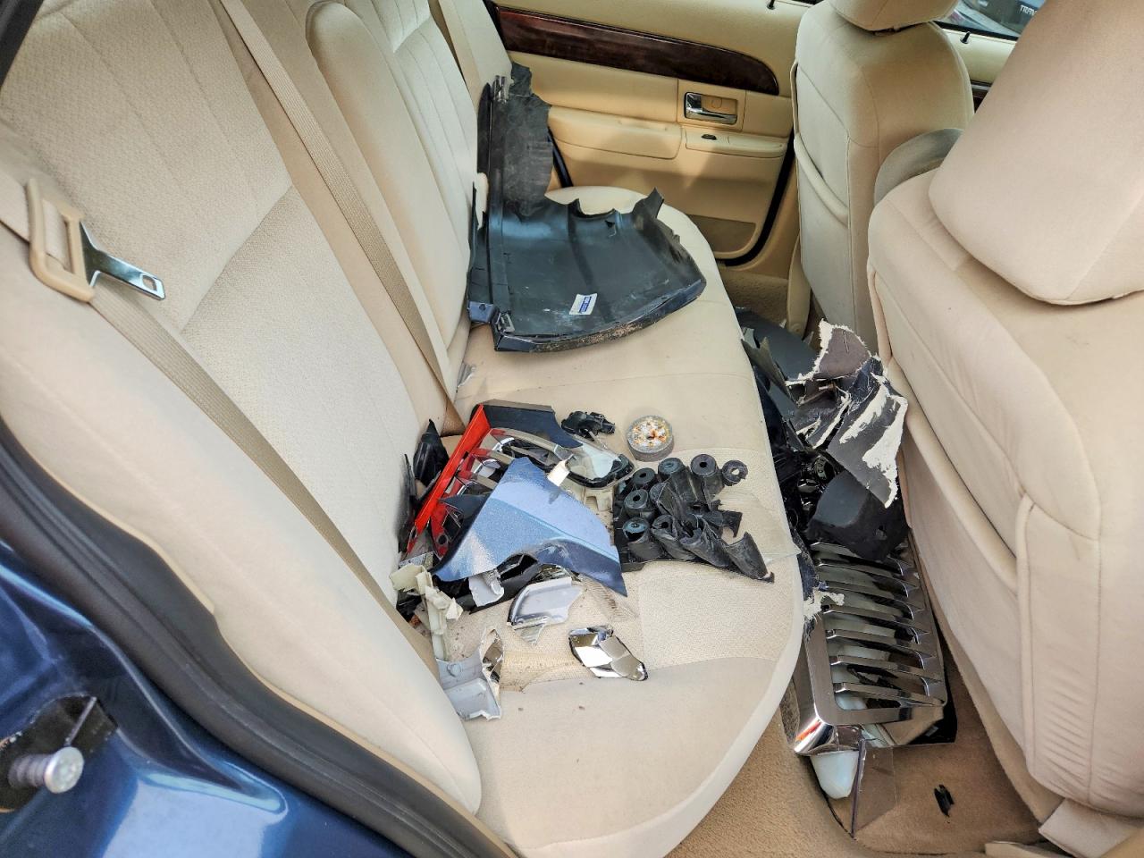 2008 MERCURY GRAND MARQUIS GS photo 12