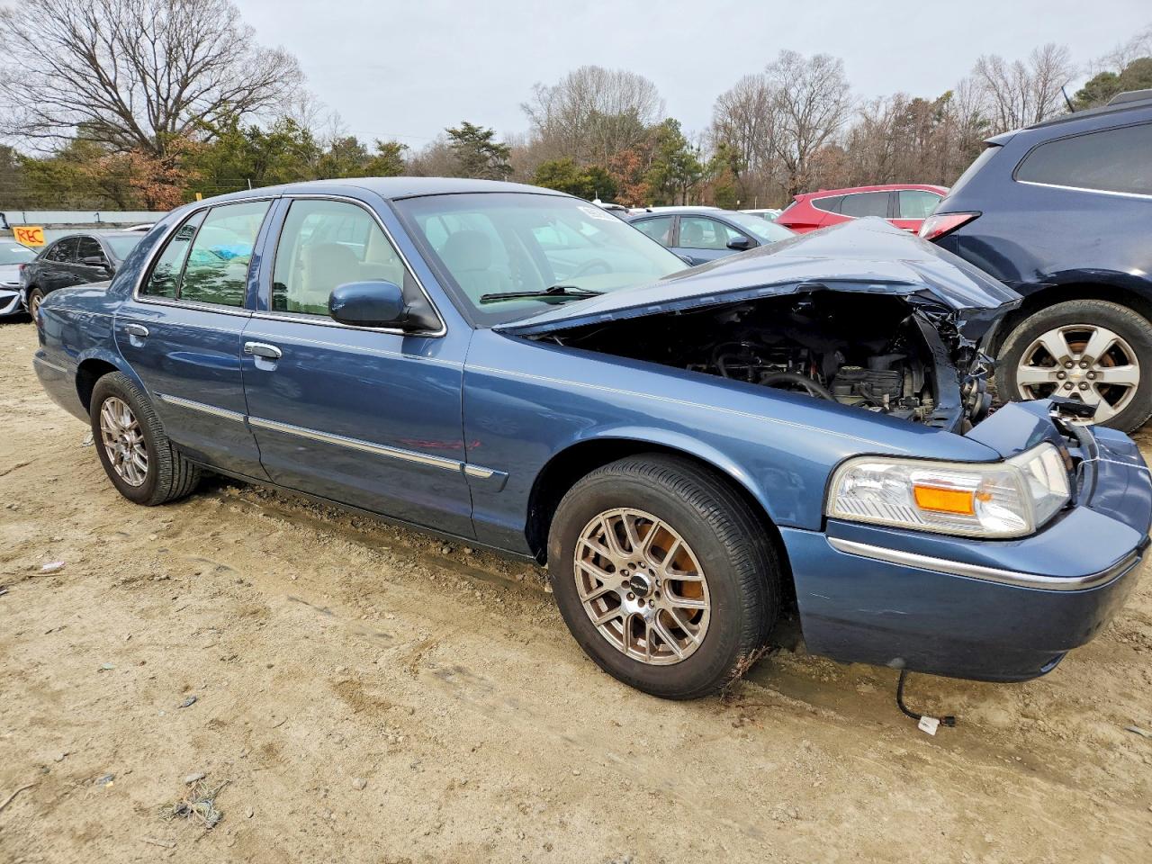 2008 MERCURY GRAND MARQUIS GS photo 4