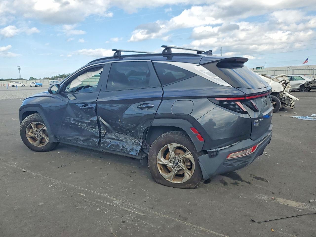 2023 HYUNDAI TUCSON SEL photo 4