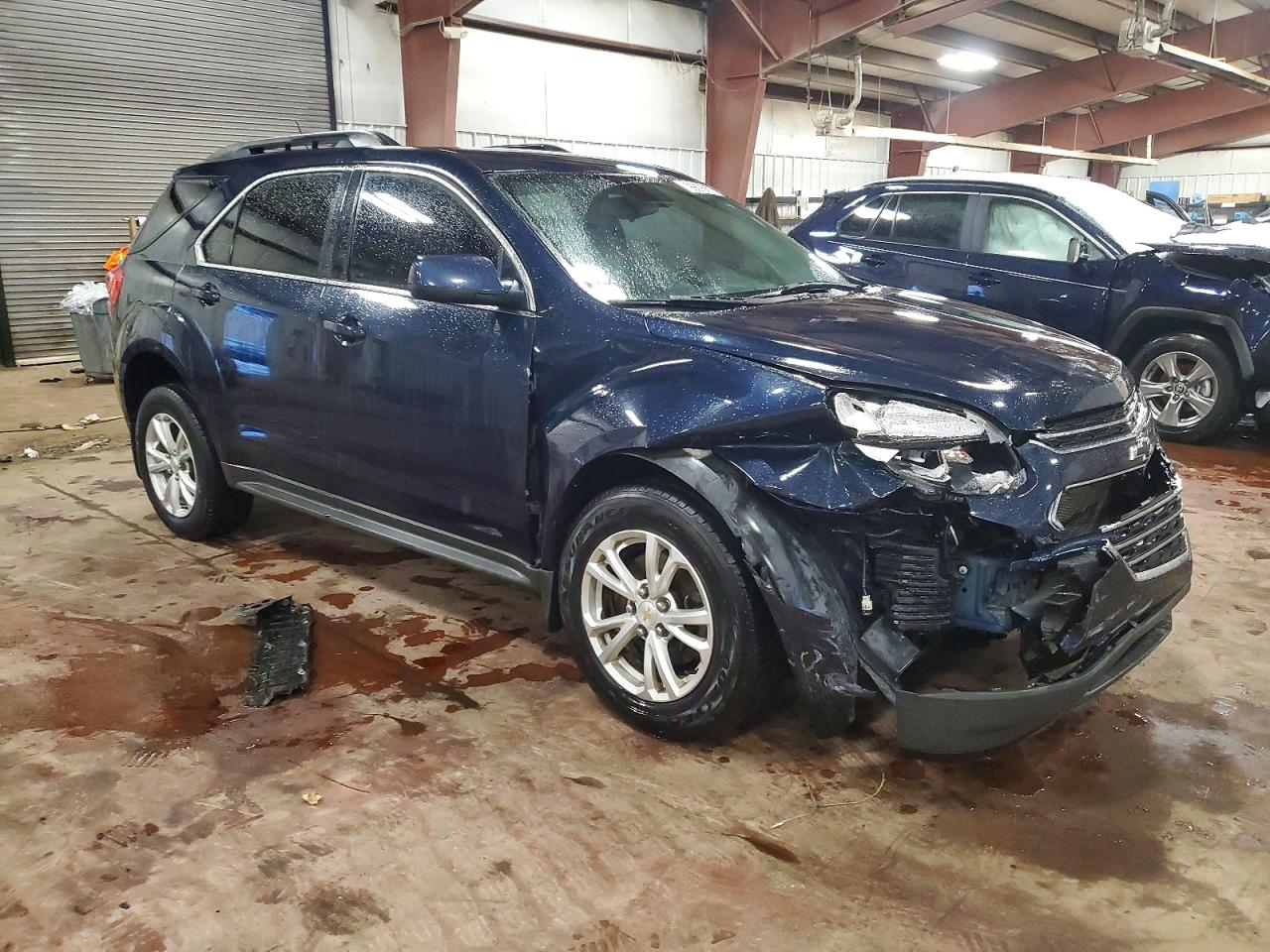 2017 CHEVROLET EQUINOX LT photo 4