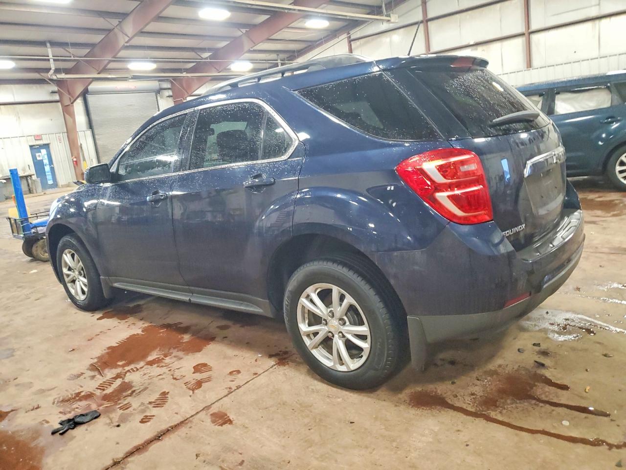2017 CHEVROLET EQUINOX LT photo 2