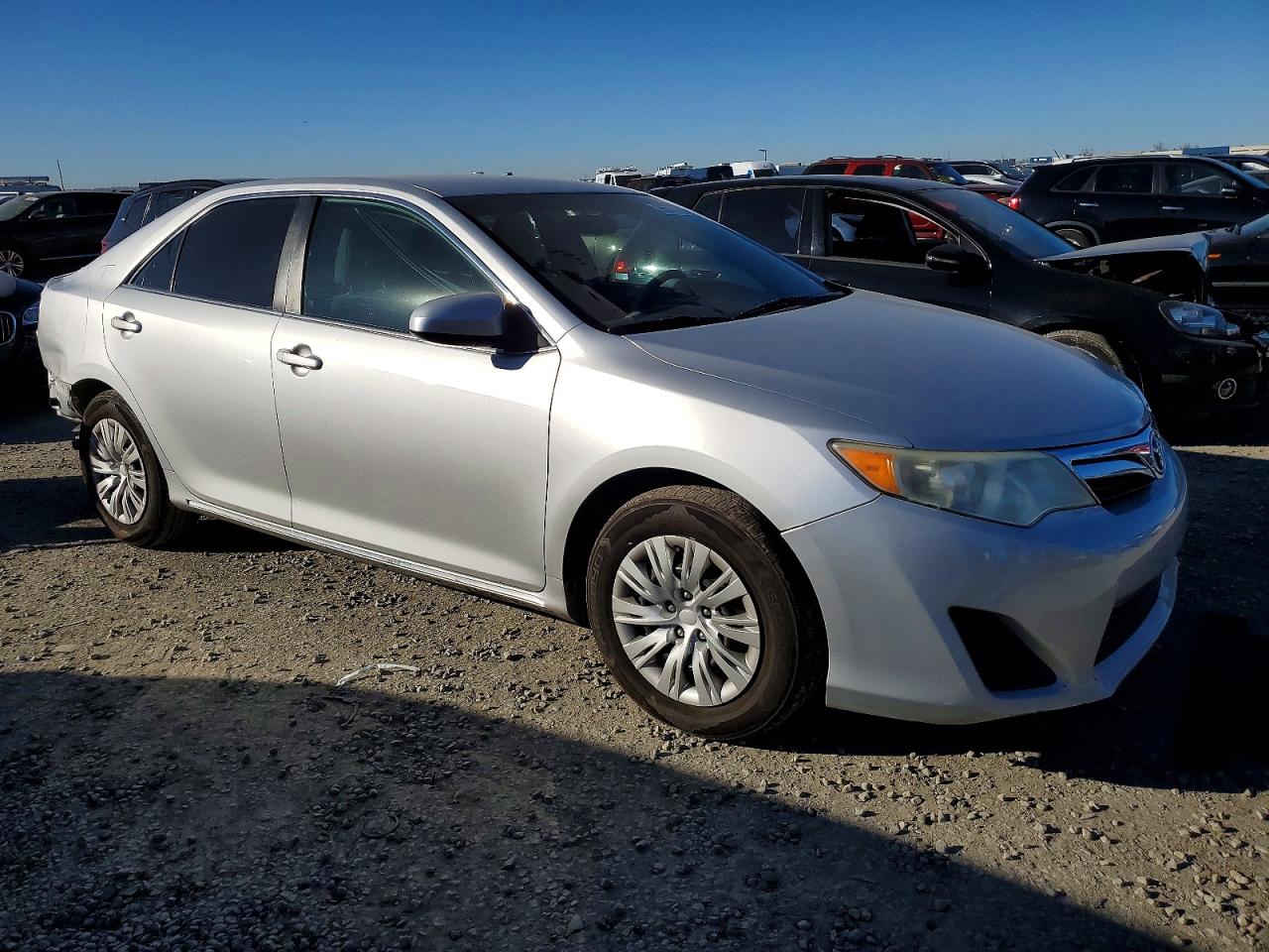 2014 TOYOTA CAMRY L photo 4