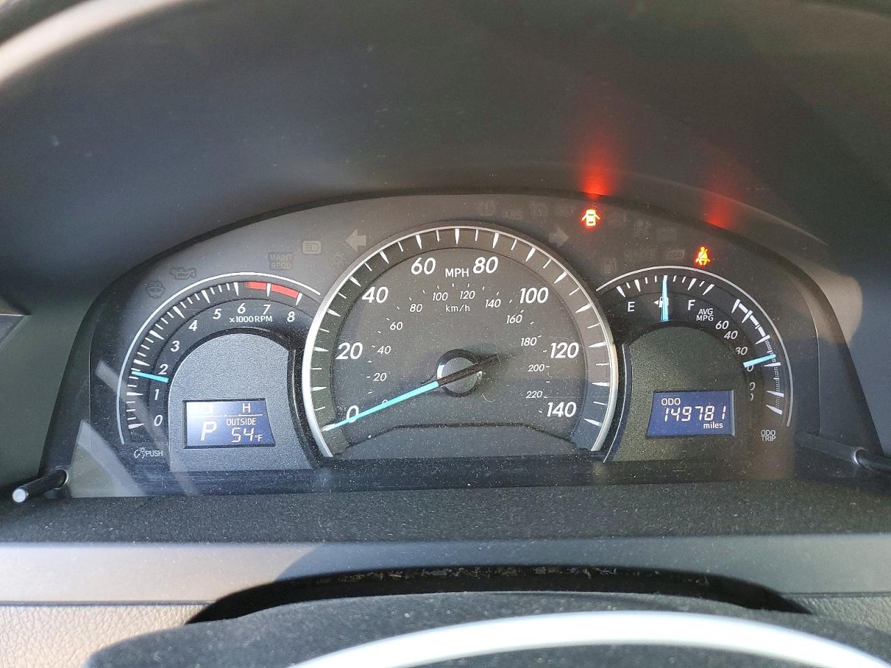 2014 TOYOTA CAMRY L photo 9