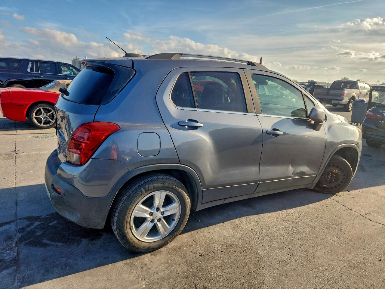 2015 CHEVROLET TRAX 1LT photo 3
