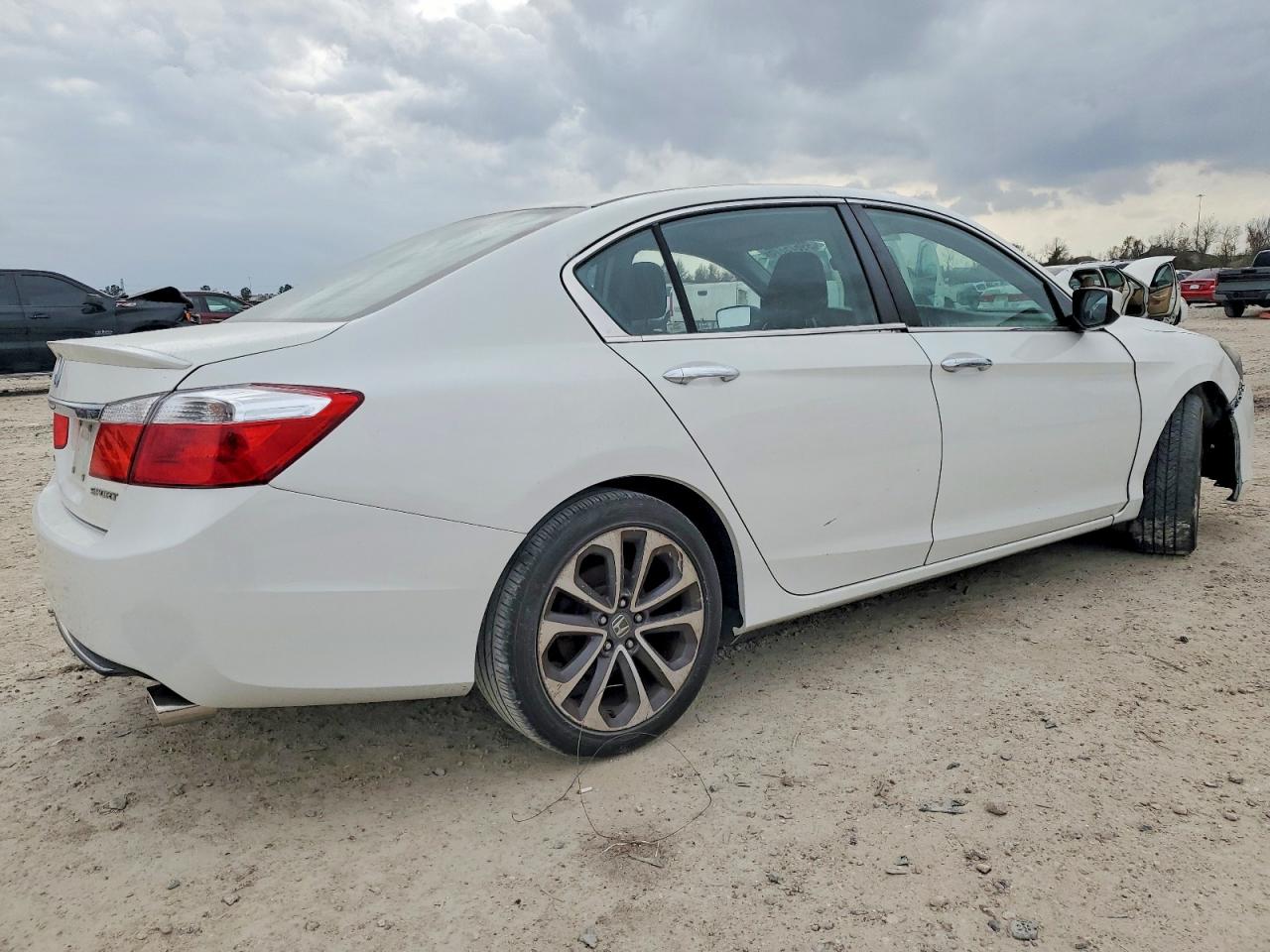 2015 HONDA ACCORD SPORT photo 3