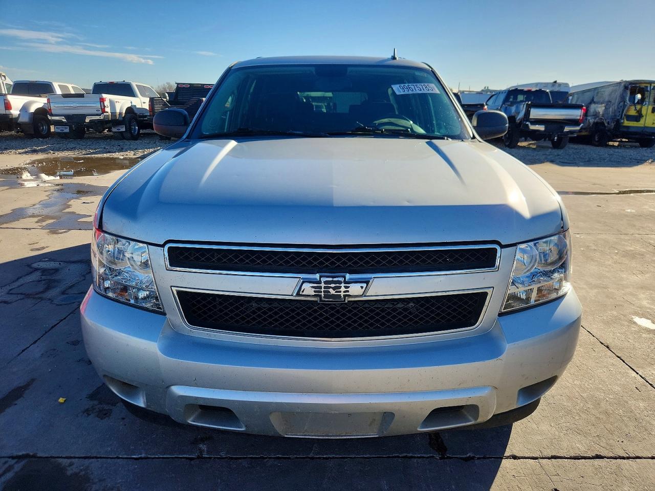 2010 CHEVROLET SUBURBAN C1500 LS photo 5