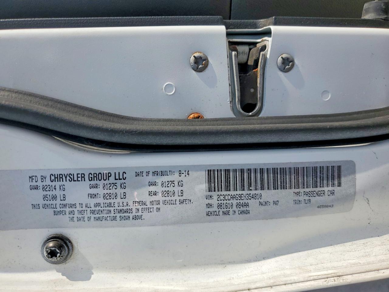 2014 CHRYSLER 300 photo 23