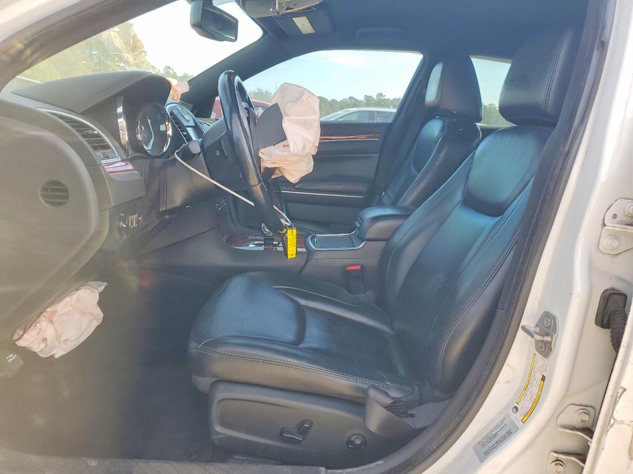 2014 CHRYSLER 300 photo 13