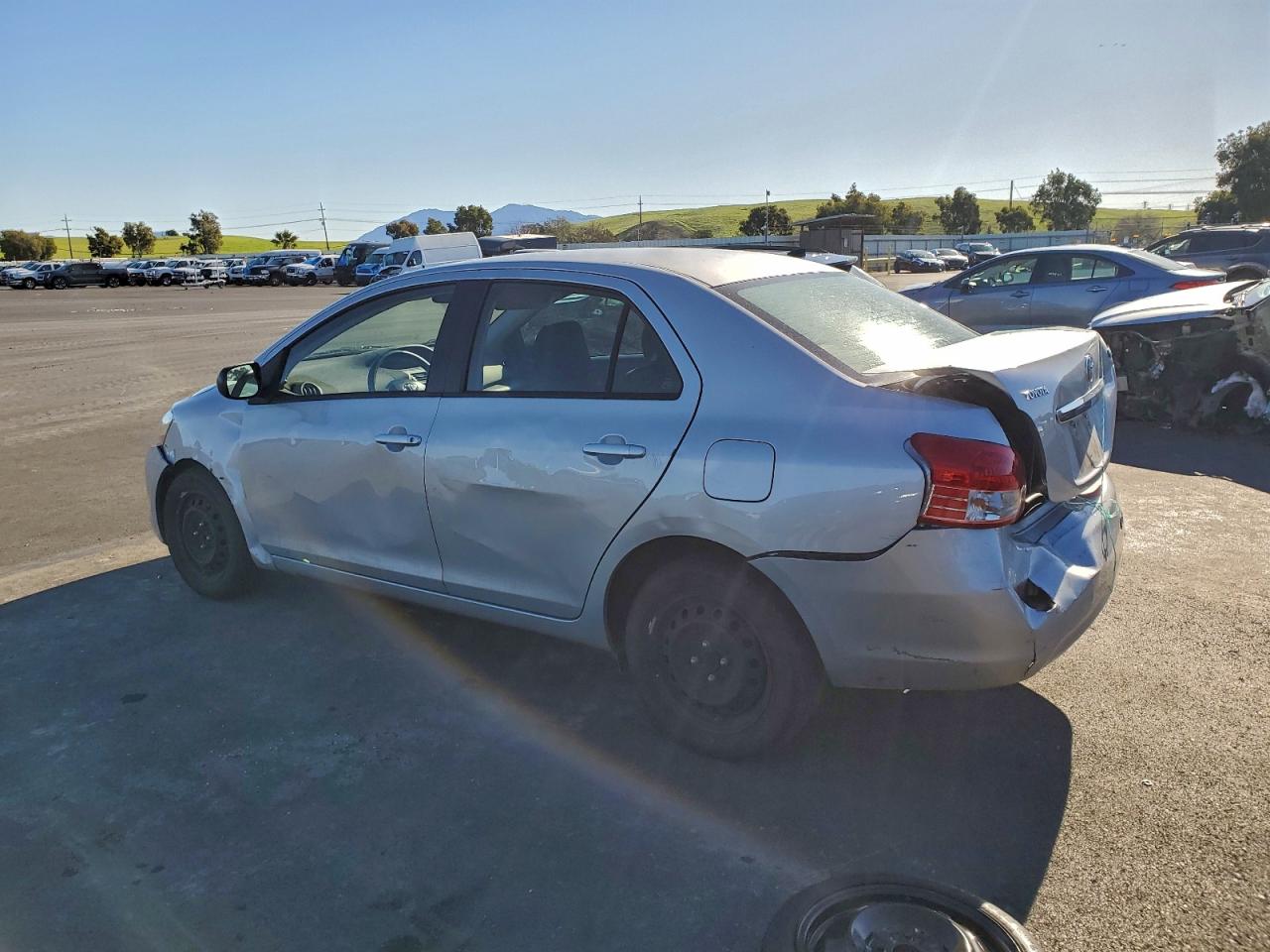 2009 TOYOTA YARIS photo 2