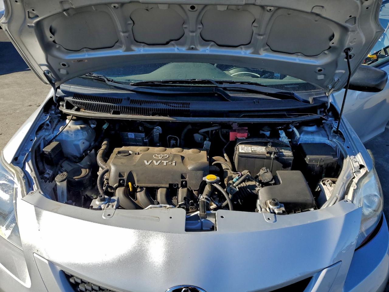 2009 TOYOTA YARIS photo 11