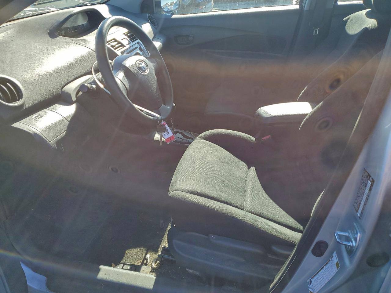 2009 TOYOTA YARIS photo 7