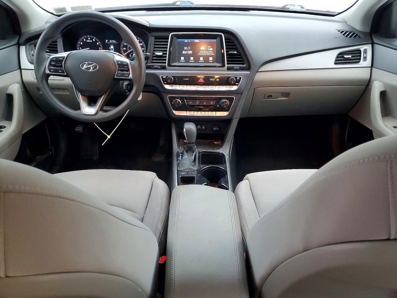 2018 HYUNDAI SONATA SE photo 8