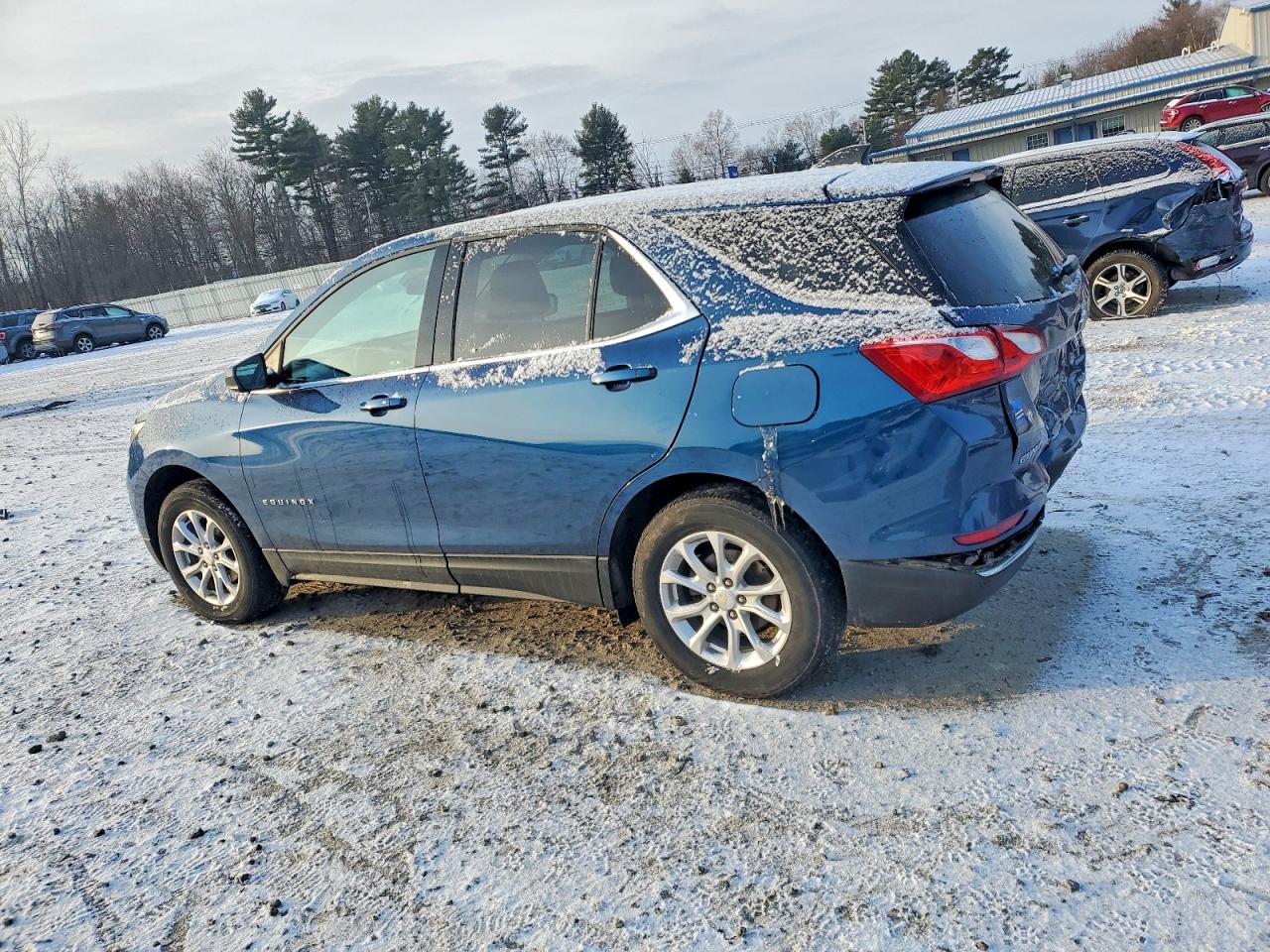 2020 CHEVROLET EQUINOX LT photo 2