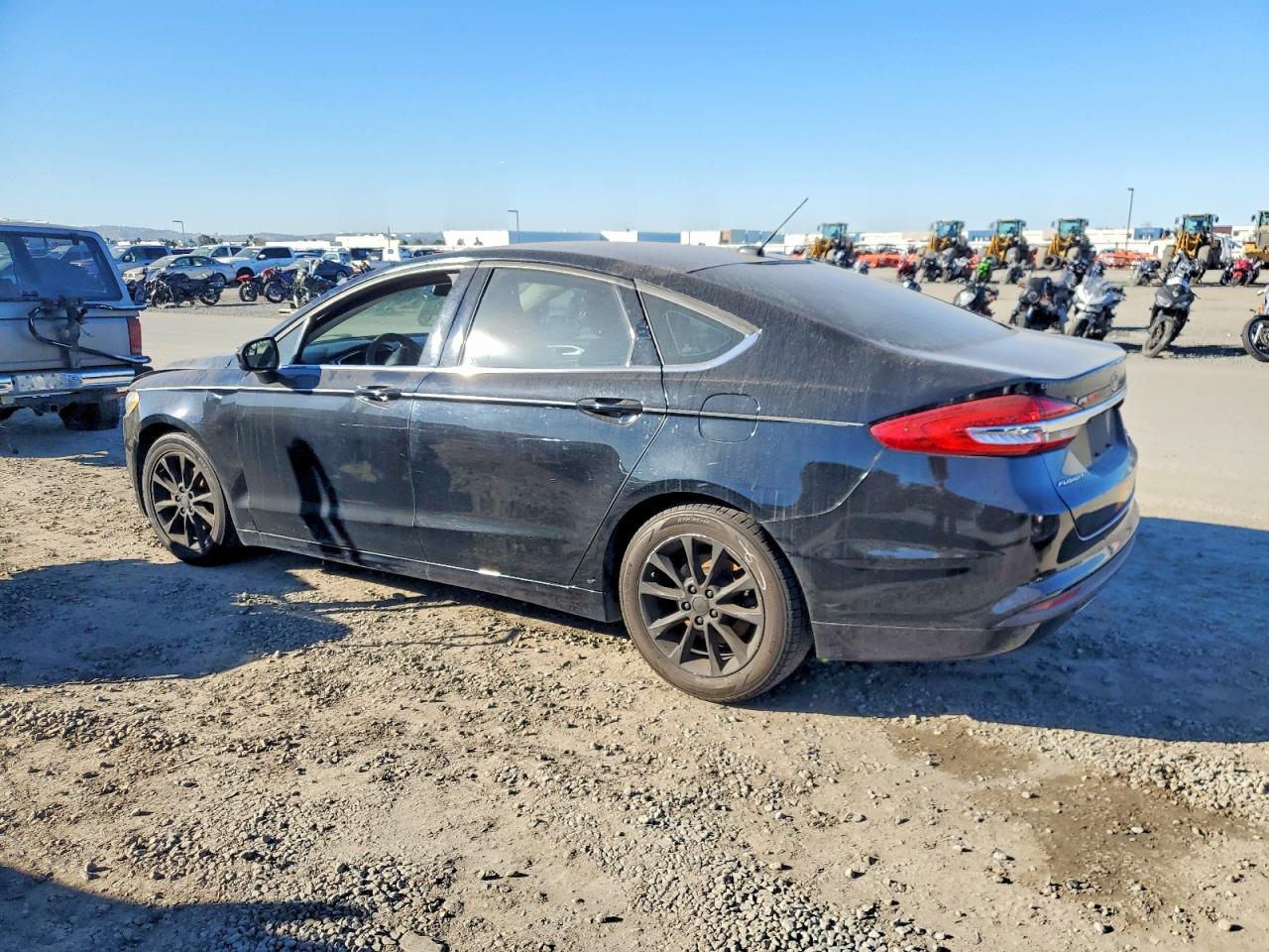 2017 FORD FUSION SE photo 2
