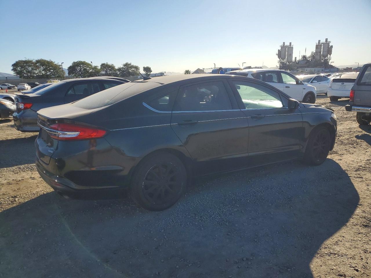 2017 FORD FUSION SE photo 3