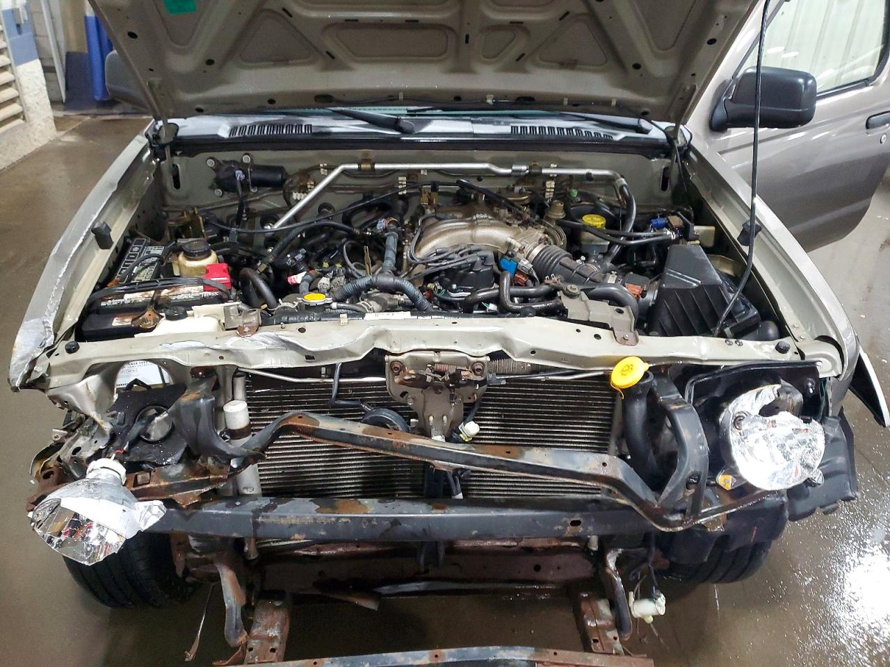2004 NISSAN FRONTIER XE-V6 photo 31