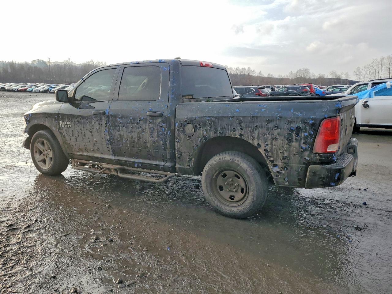 2017 RAM 1500 ST photo 3