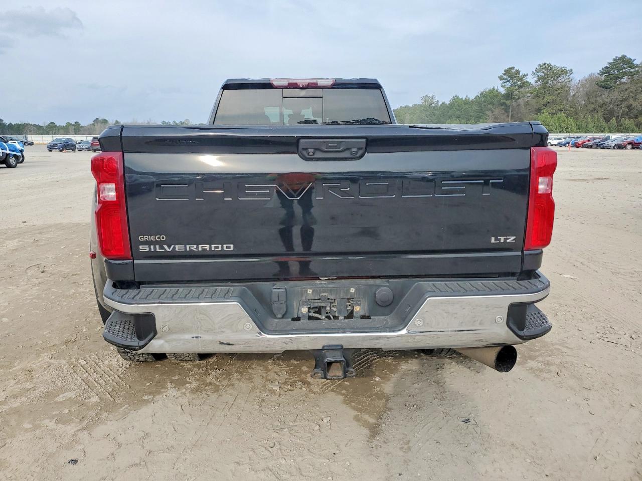 2021 CHEVROLET SILVERADO K3500 LTZ photo 6