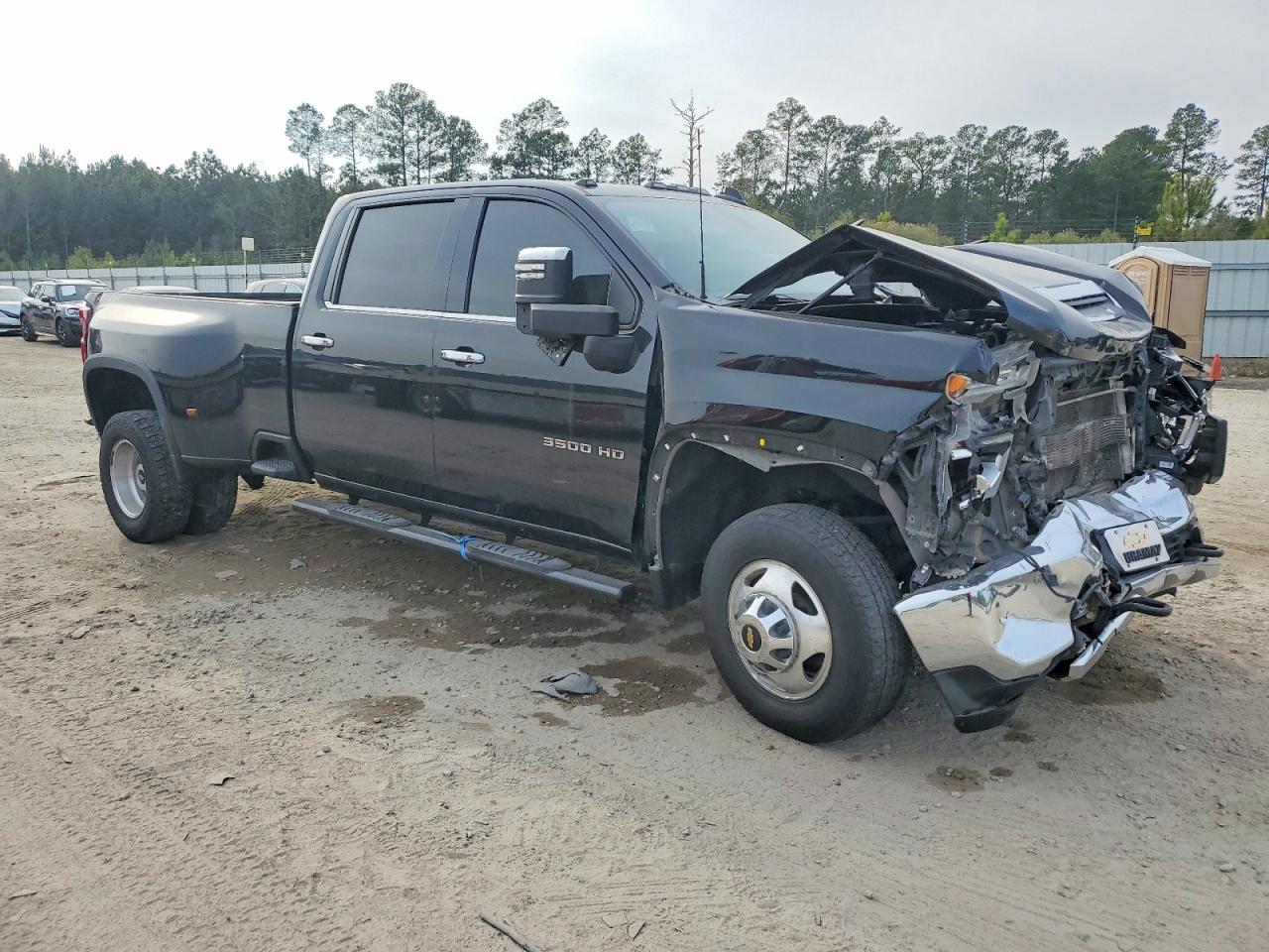 2021 CHEVROLET SILVERADO K3500 LTZ photo 4