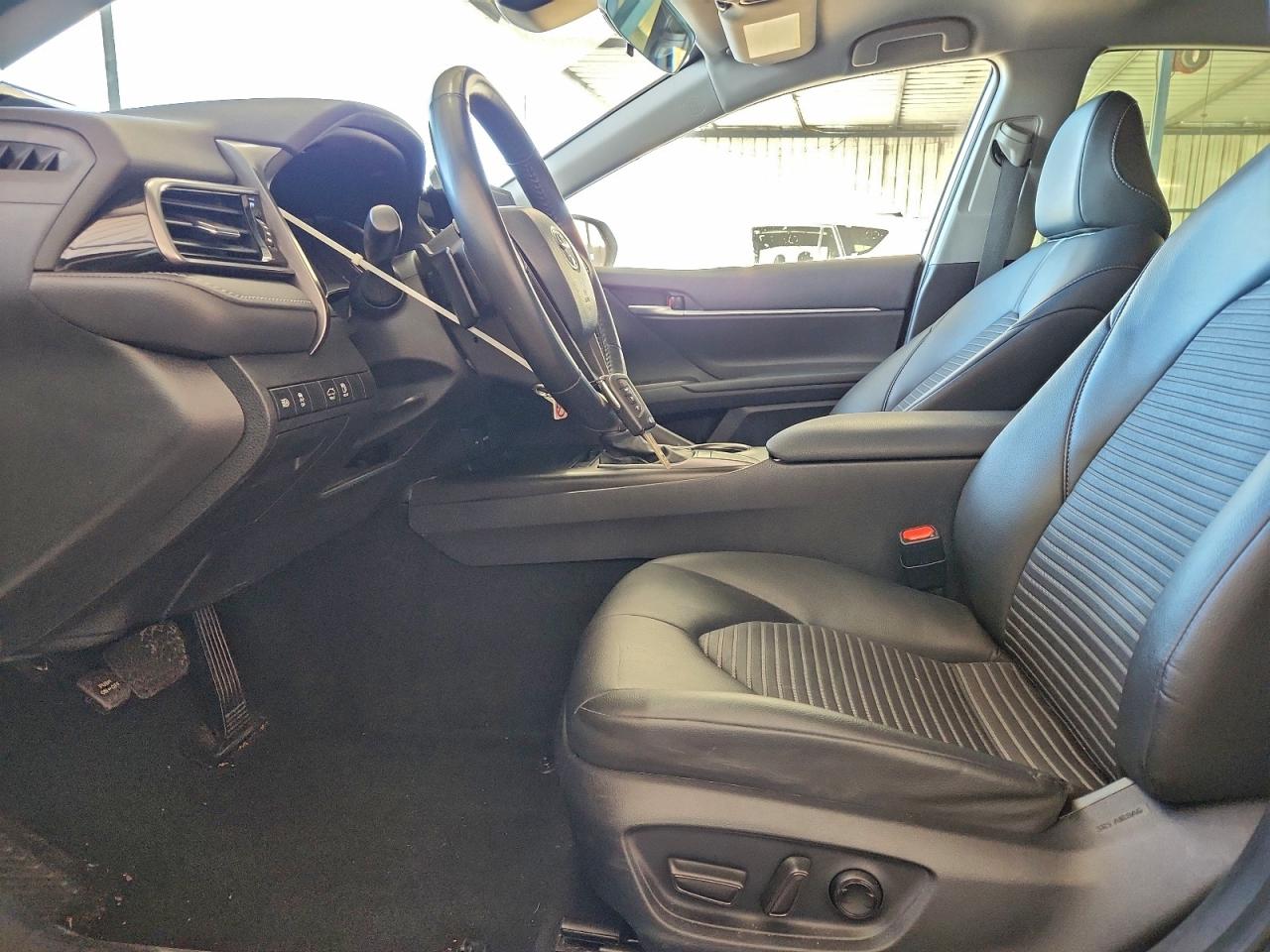 2024 TOYOTA CAMRY SE NIGHT SHADE photo 7