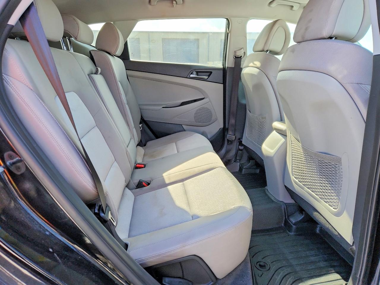 2016 HYUNDAI TUCSON SE photo 11