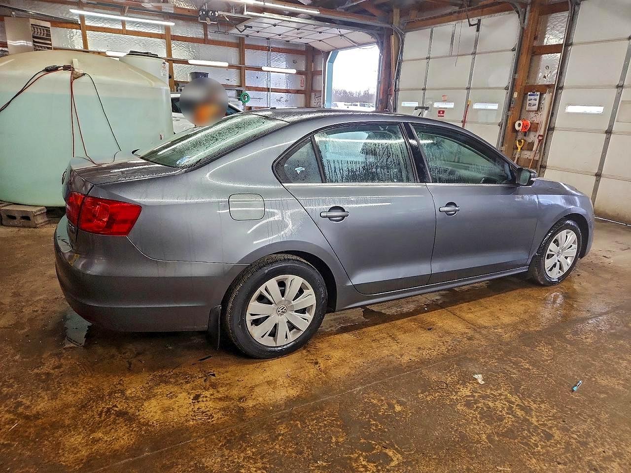 2013 VOLKSWAGEN JETTA SE photo 3