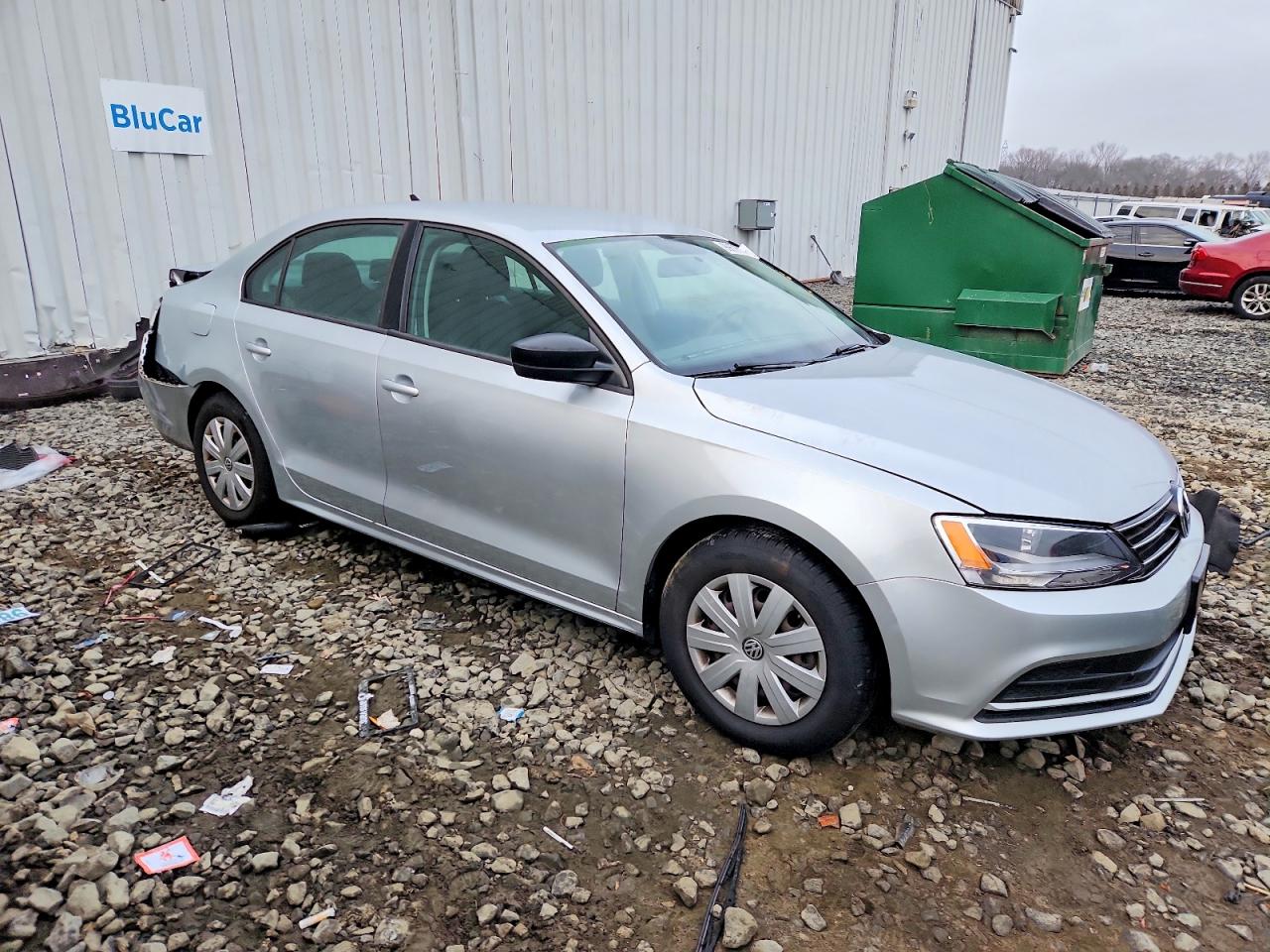 2015 VOLKSWAGEN JETTA BASE photo 4