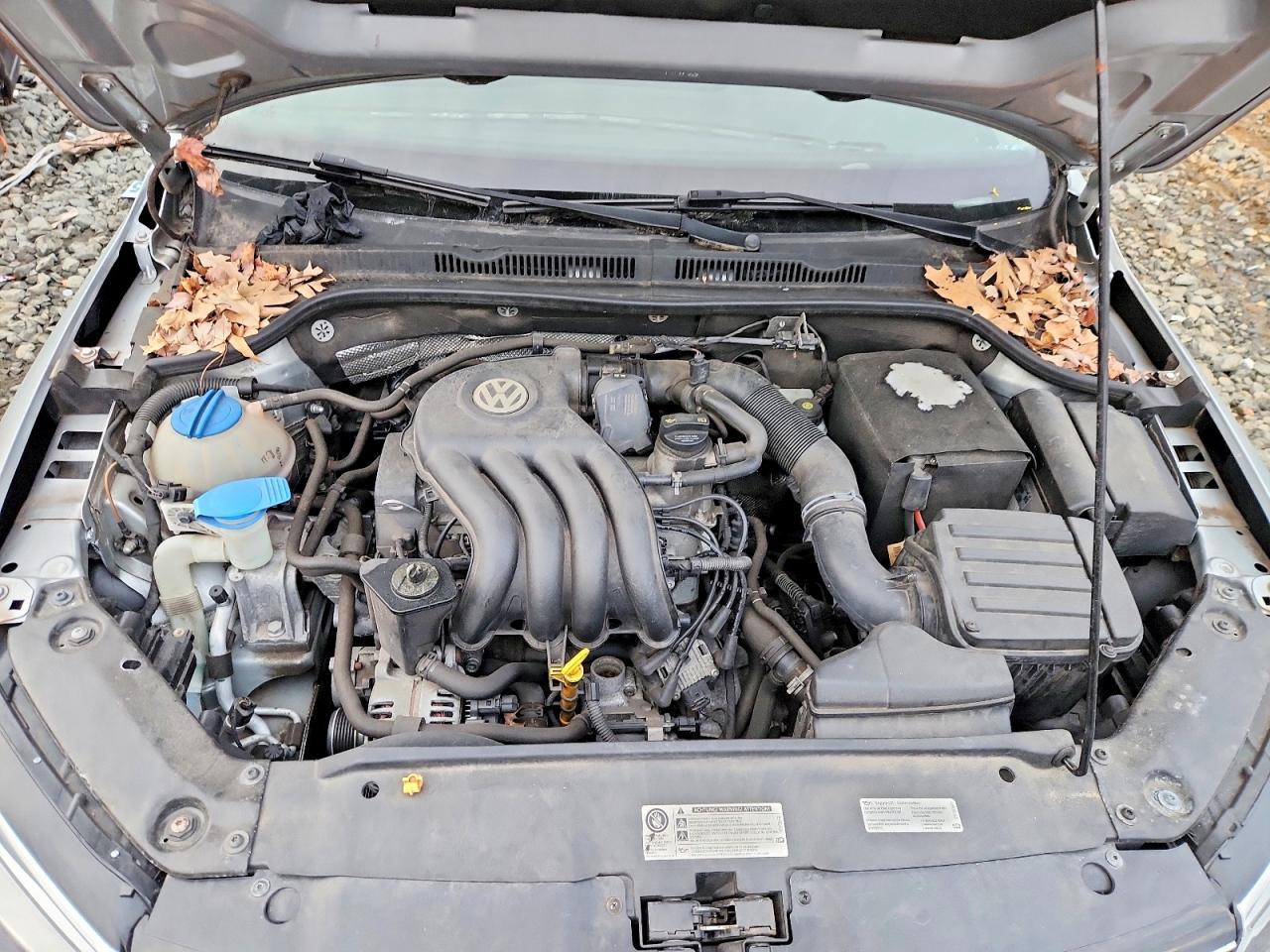 2015 VOLKSWAGEN JETTA BASE photo 11