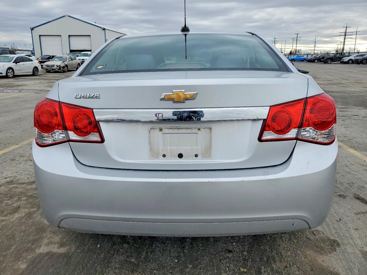 2016 CHEVROLET CRUZE LIMITED LS photo 6
