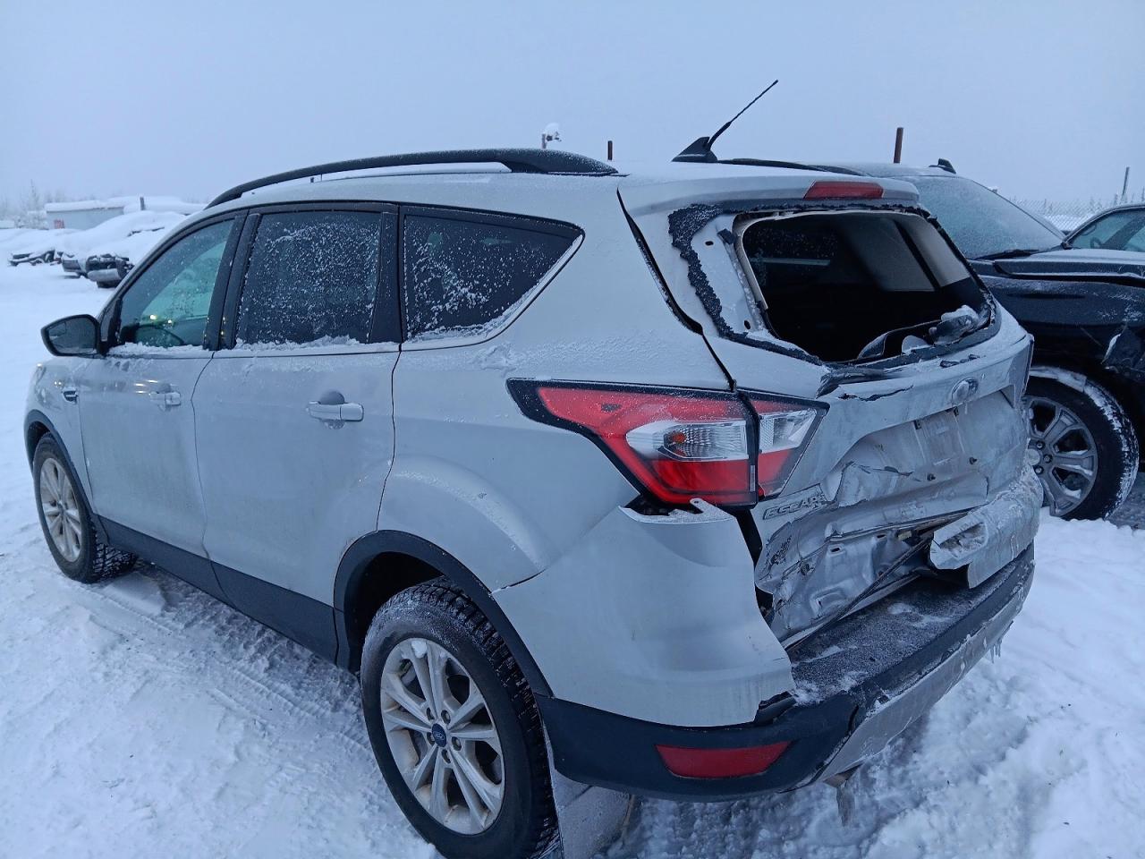 2018 FORD ESCAPE SE photo 2