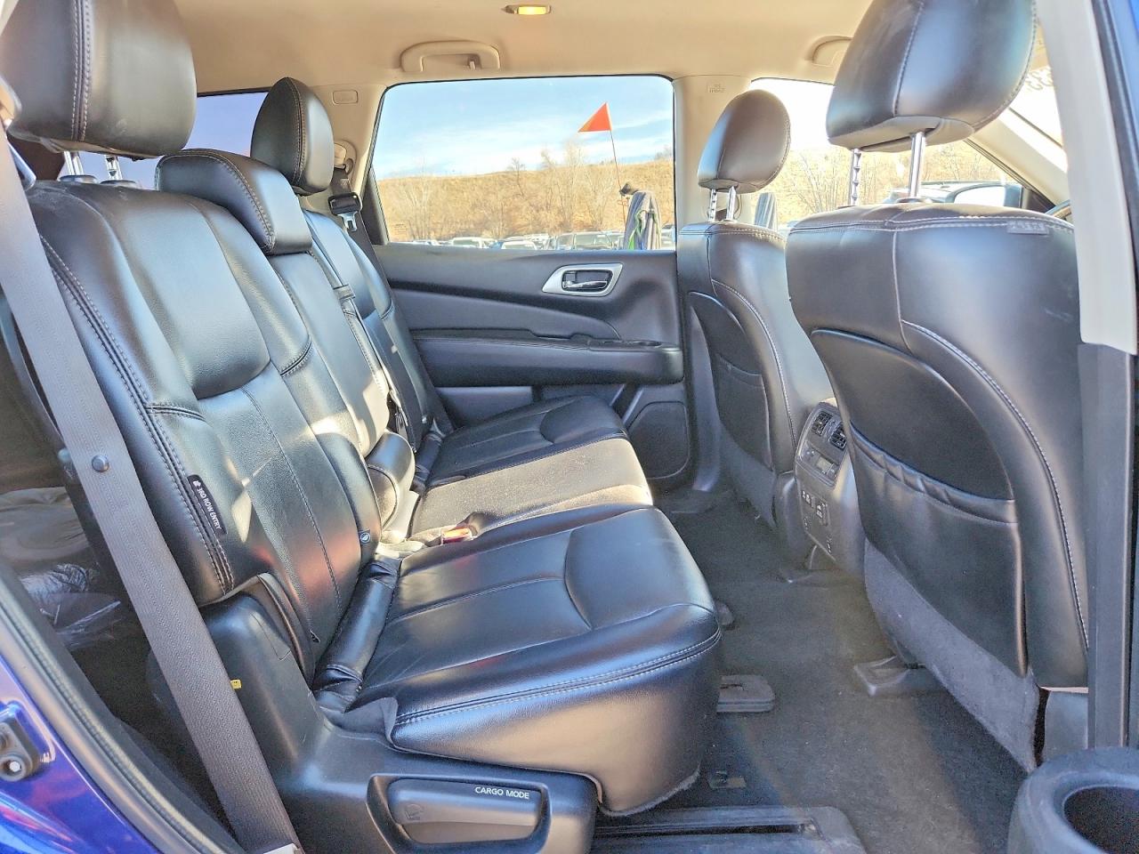 2020 NISSAN PATHFINDER SL photo 11