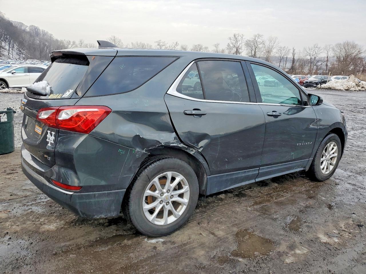 2018 CHEVROLET EQUINOX LT photo 3