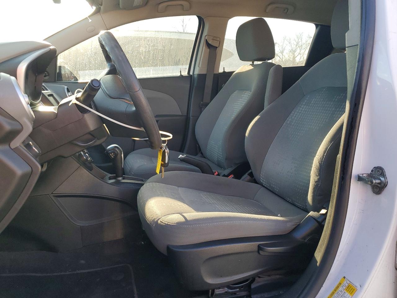 2017 CHEVROLET SONIC photo 7