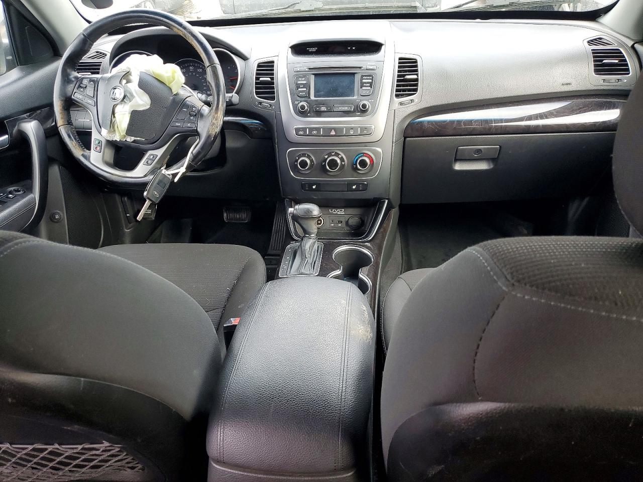 2015 KIA SORENTO LX photo 8