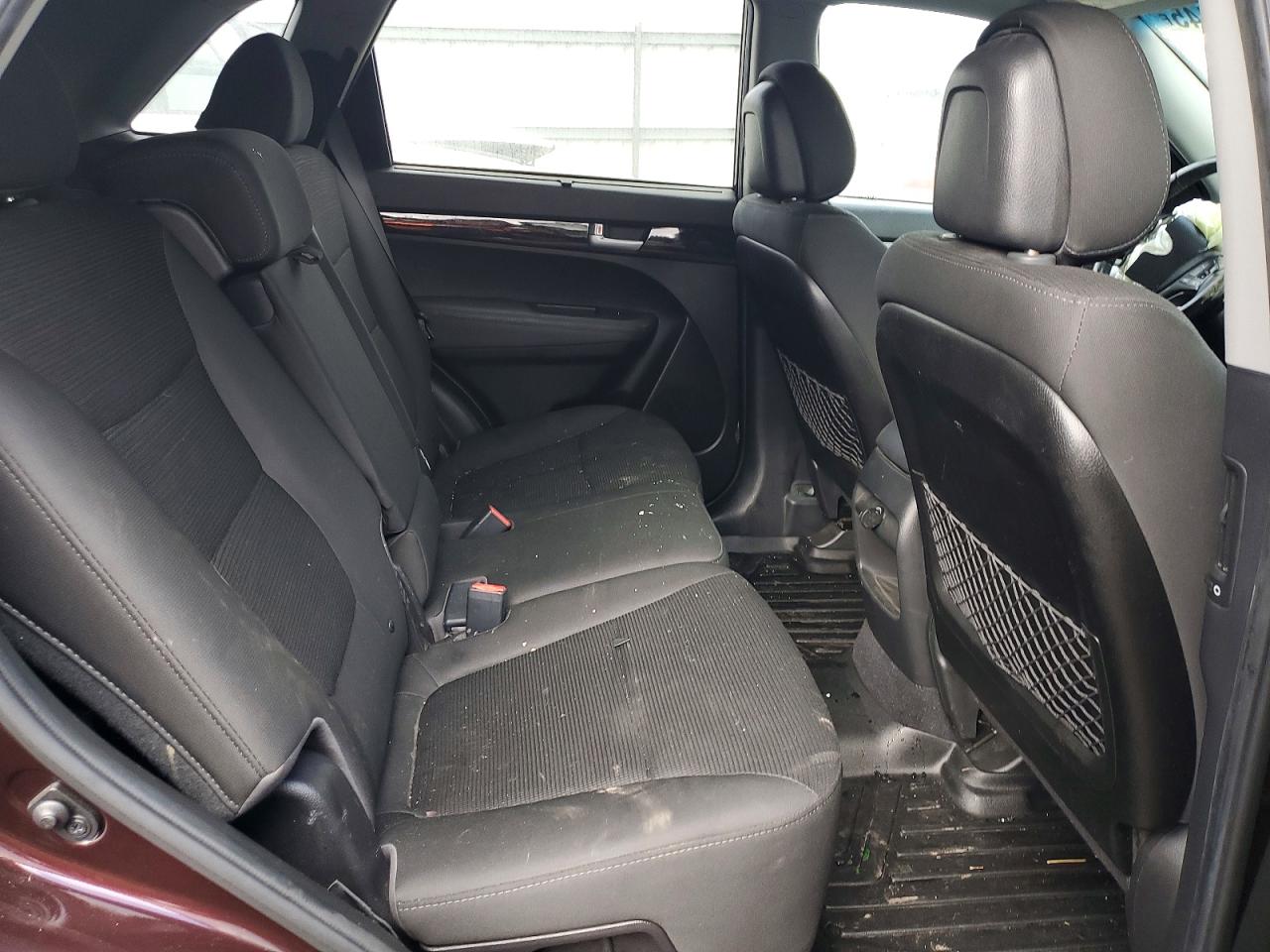 2015 KIA SORENTO LX photo 11