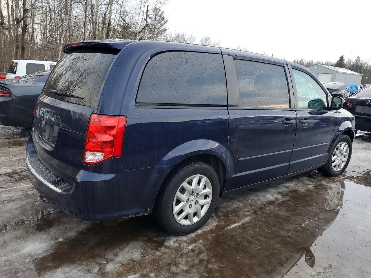 2015 DODGE GRAND CARAVAN SE photo 3