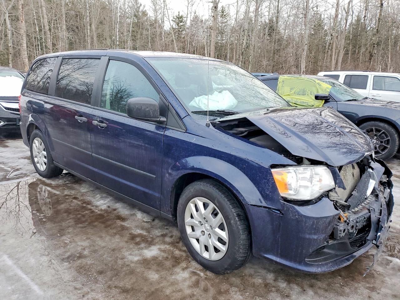 2015 DODGE GRAND CARAVAN SE photo 4