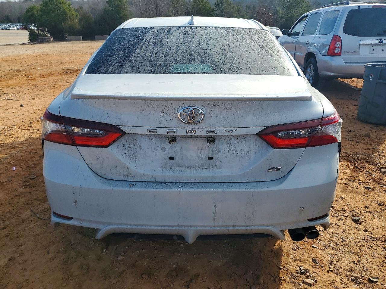 2024 TOYOTA CAMRY SE photo 16
