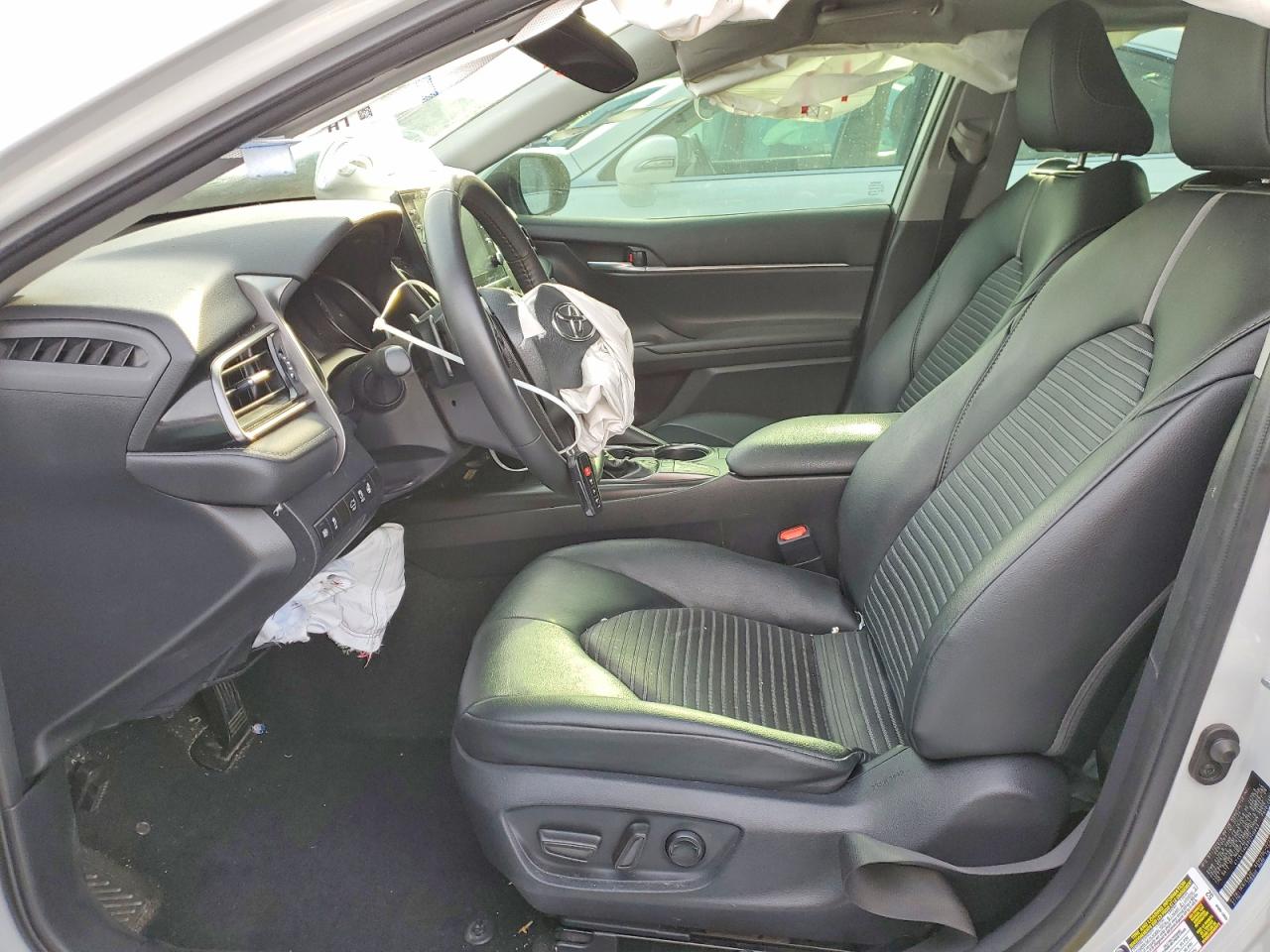 2024 TOYOTA CAMRY SE photo 19