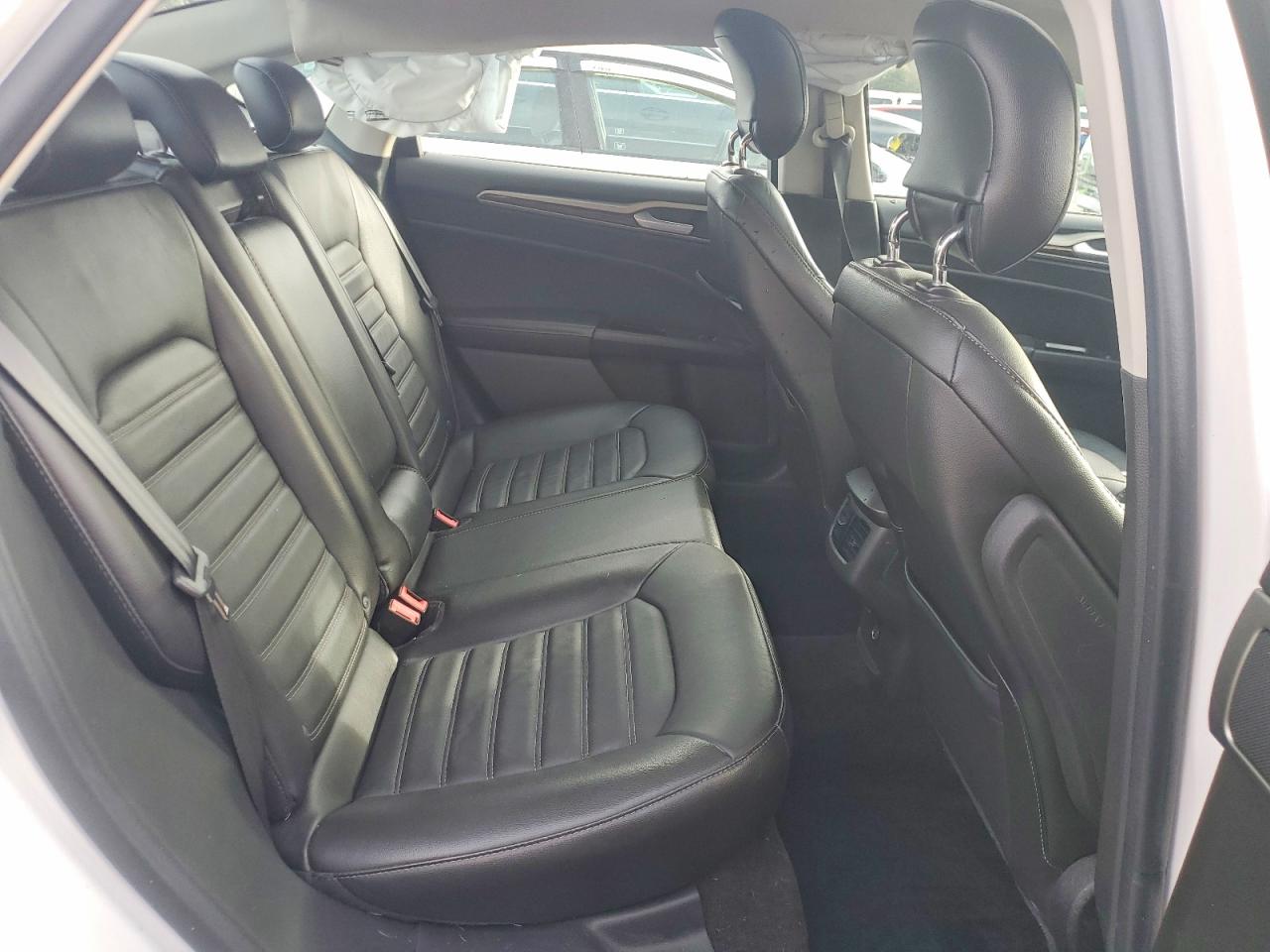 2014 FORD FUSION SE photo 10