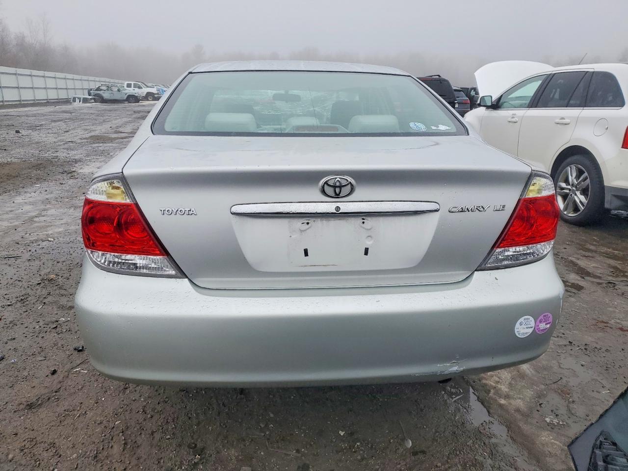 2005 TOYOTA CAMRY LE photo 6