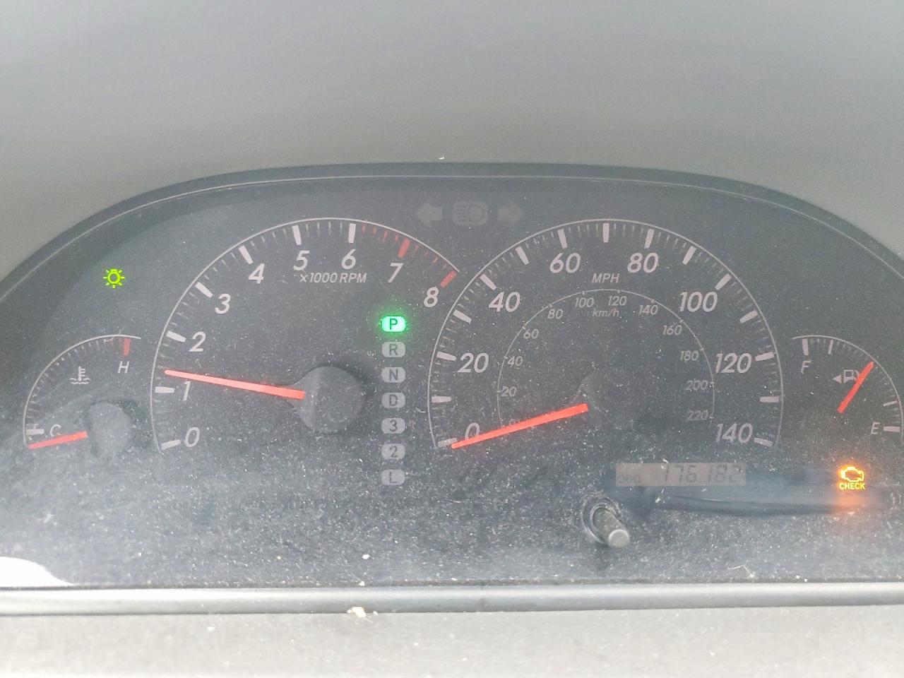 2005 TOYOTA CAMRY LE photo 9