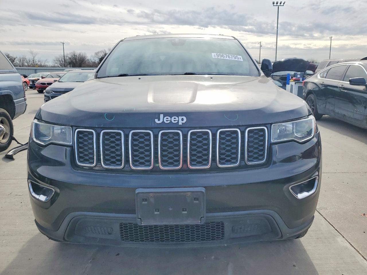 2019 JEEP GRAND CHEROKEE LAREDO photo 5