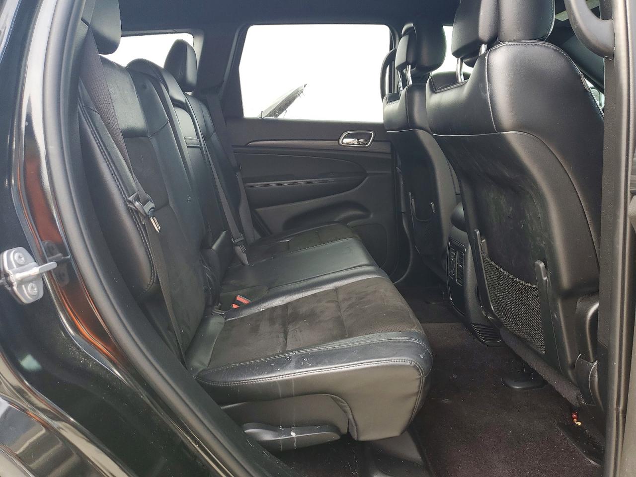 2019 JEEP GRAND CHEROKEE LAREDO photo 11