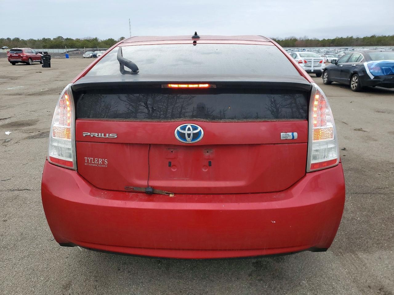 2011 TOYOTA PRIUS photo 6