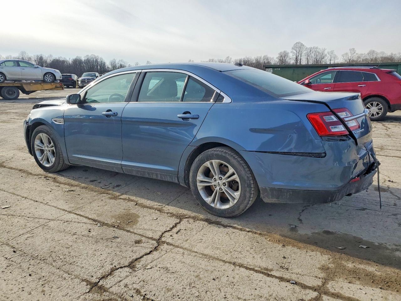2019 FORD TAURUS SEL photo 3