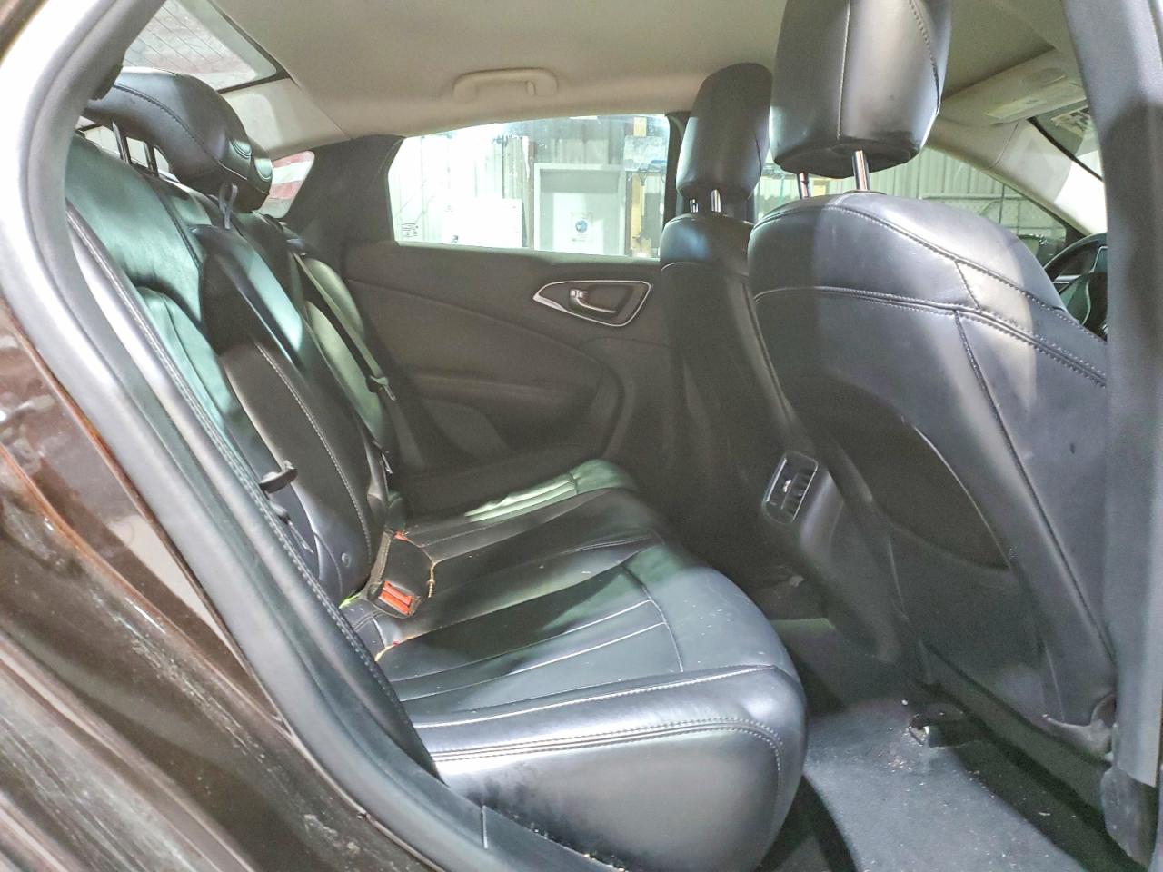 2015 CHRYSLER 200 C photo 10