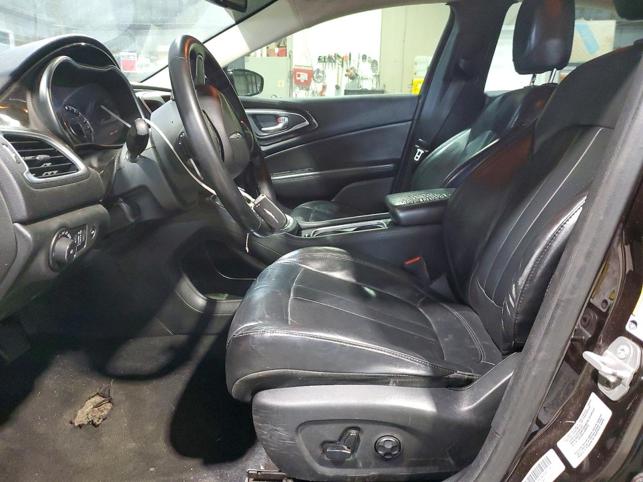 2015 CHRYSLER 200 C photo 7