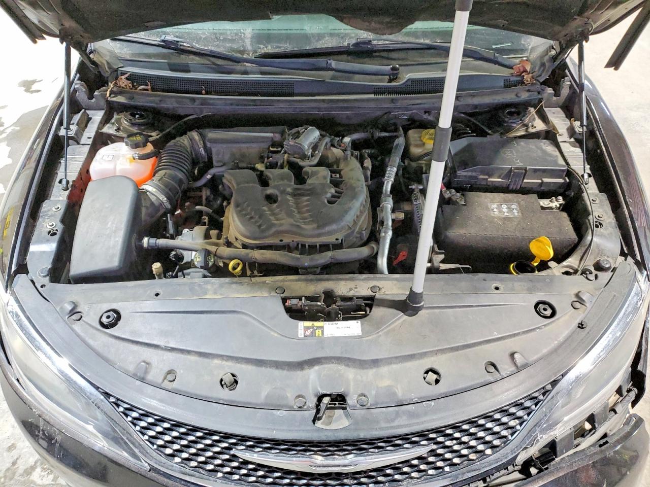 2015 CHRYSLER 200 C photo 11