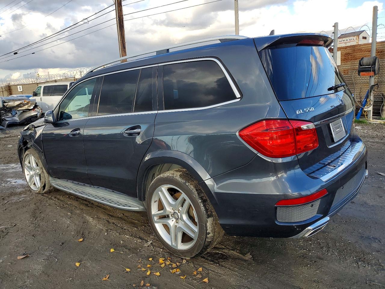 2015 MERCEDES-BENZ GL 550 4MATIC photo 2